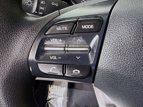 Used 2019 Hyundai Elantra SE image 14