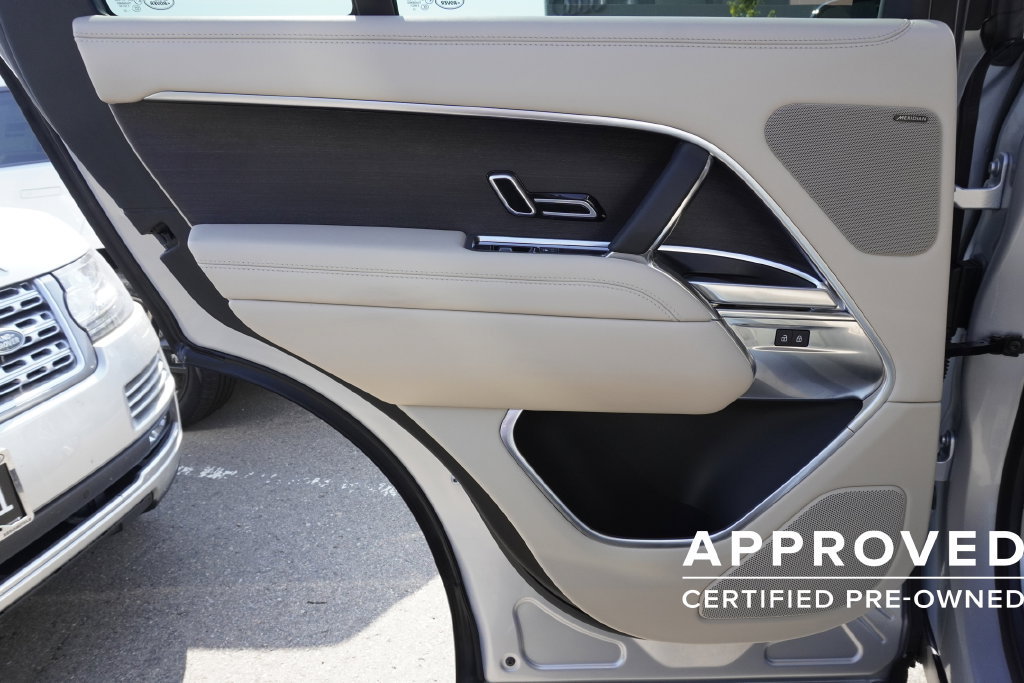 Used 2023 Land Rover Range Rover SE AWD/4WD image 28