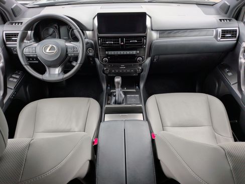 Used 2023 Lexus GX 460 w/ Black Line Special Edition AWD/4WD image 31