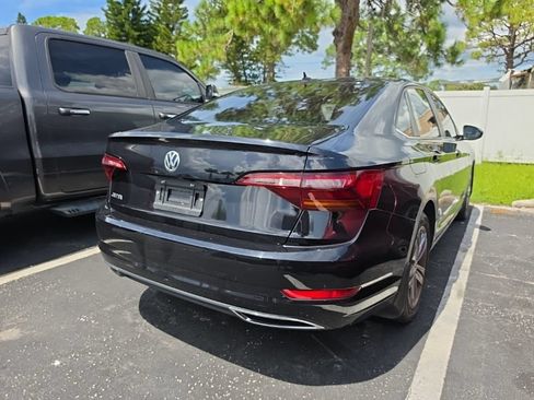 Used 2019 Volkswagen Jetta R-Line w/ R-Line Cold Weather Package FWD image 17