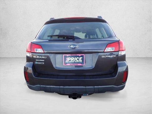 Used 2011 Subaru Outback 2.5i image 3