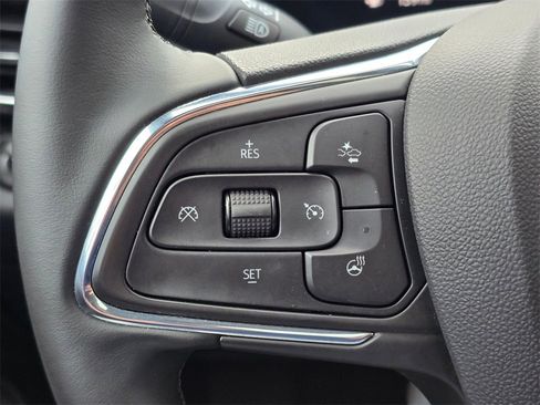 Used 2025 Buick Envista Avenir image 32