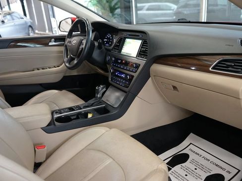 Used 2017 Hyundai Sonata Limited w/ Ultimate Package 04 FWD image 46