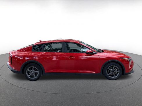 Used 2025 Kia K4 LXS image 8
