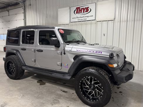 Used 2019 Jeep Wrangler Unlimited Sport image 1