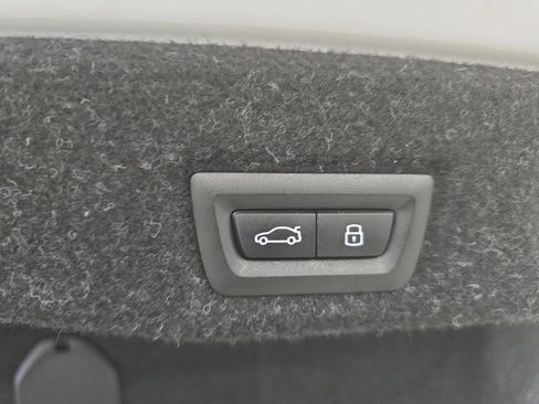 Certified 2024 BMW 530i RWD image 28