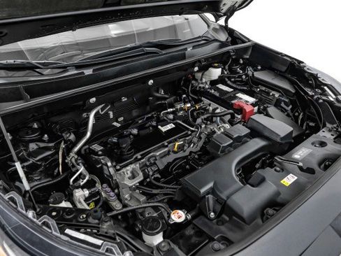 Used 2022 Toyota RAV4 XLE image 45