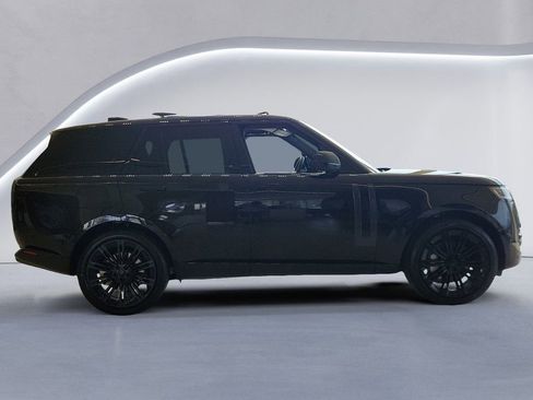 New 2026 Land Rover Range Rover SE image 6