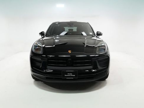 Certified 2026 Porsche Macan AWD/4WD image 4