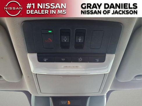 Used 2021 Nissan Rogue SV w/ Premium Package image 20