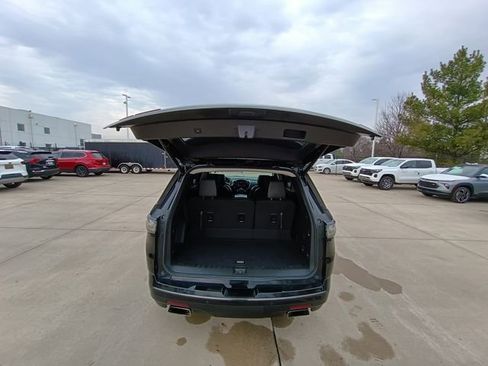 Used 2021 Chevrolet Traverse Premier w/ Redline Edition image 14