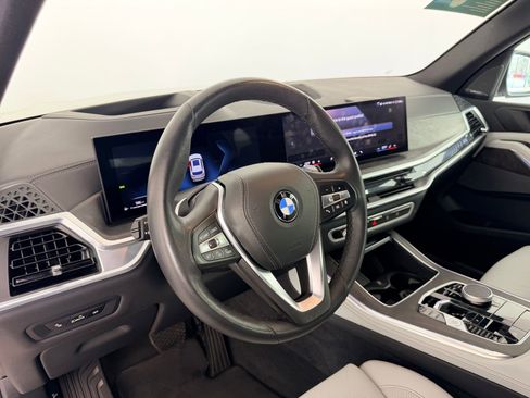 Certified 2025 BMW X5 xDrive40i w/ Climate Comfort Package image 4