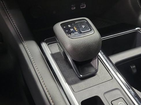 Used 2024 Nissan Pathfinder SL w/ SL Premium Package FWD image 31