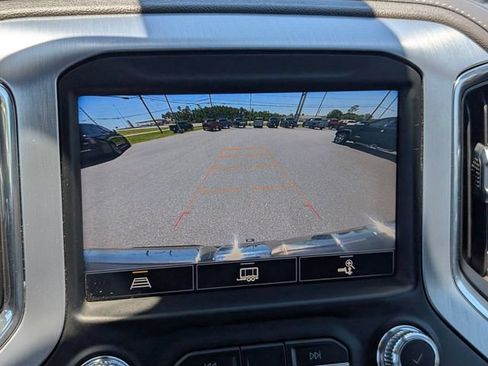 Used 2021 GMC Sierra 1500 SLT w/ SLT Premium Plus Package AWD/4WD image 19