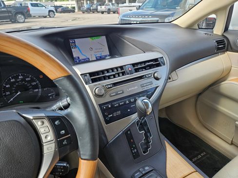 Used 2015 Lexus RX 450h FWD image 17