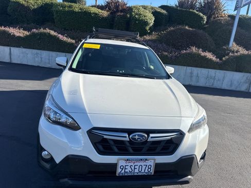 Used 2023 Subaru Crosstrek 2.0i Premium image 2