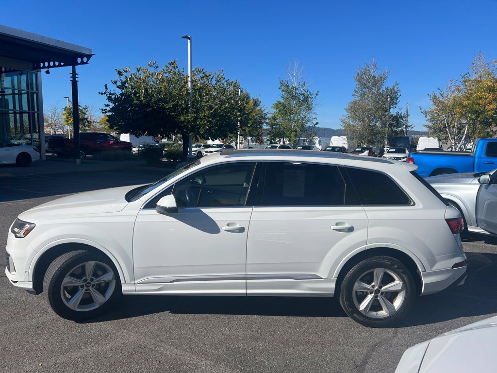 Used 2023 Audi Q7 3.0T Premium w/ Convenience Package AWD/4WD image 5