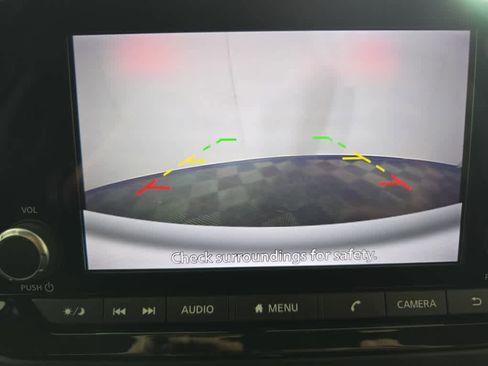 Used 2023 Nissan Pathfinder S image 40