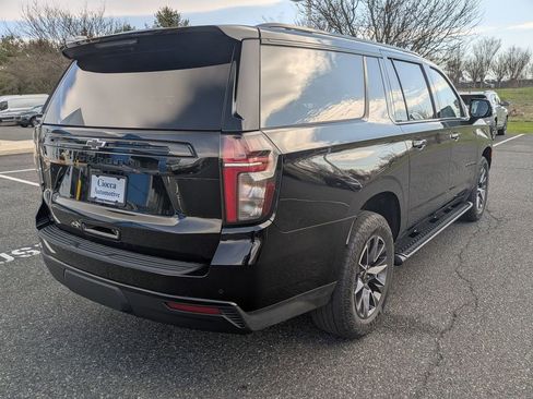 Used 2023 Chevrolet Suburban Z71 w/ Luxury Package image 5