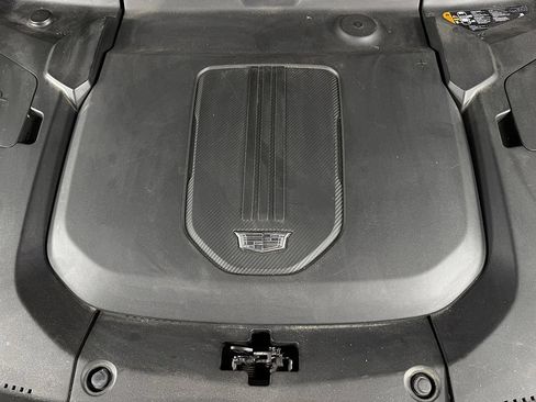 Used 2024 Cadillac Lyriq Luxury AWD/4WD image 17