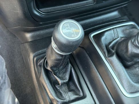 Used 2018 Jeep Wrangler Unlimited Sport S AWD/4WD image 15