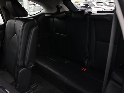 Used 2024 Toyota Highlander Limited image 27