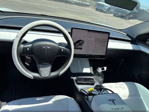 Used 2023 Tesla Model 3 Standard Range RWD image 5