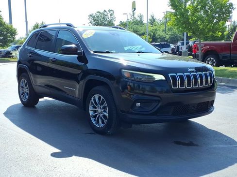 Used 2021 Jeep Cherokee Latitude Lux AWD/4WD image 3