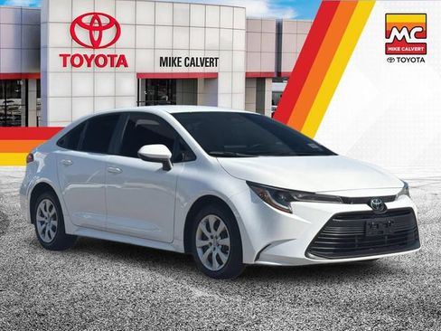 Used 2023 Toyota Corolla LE FWD image 7