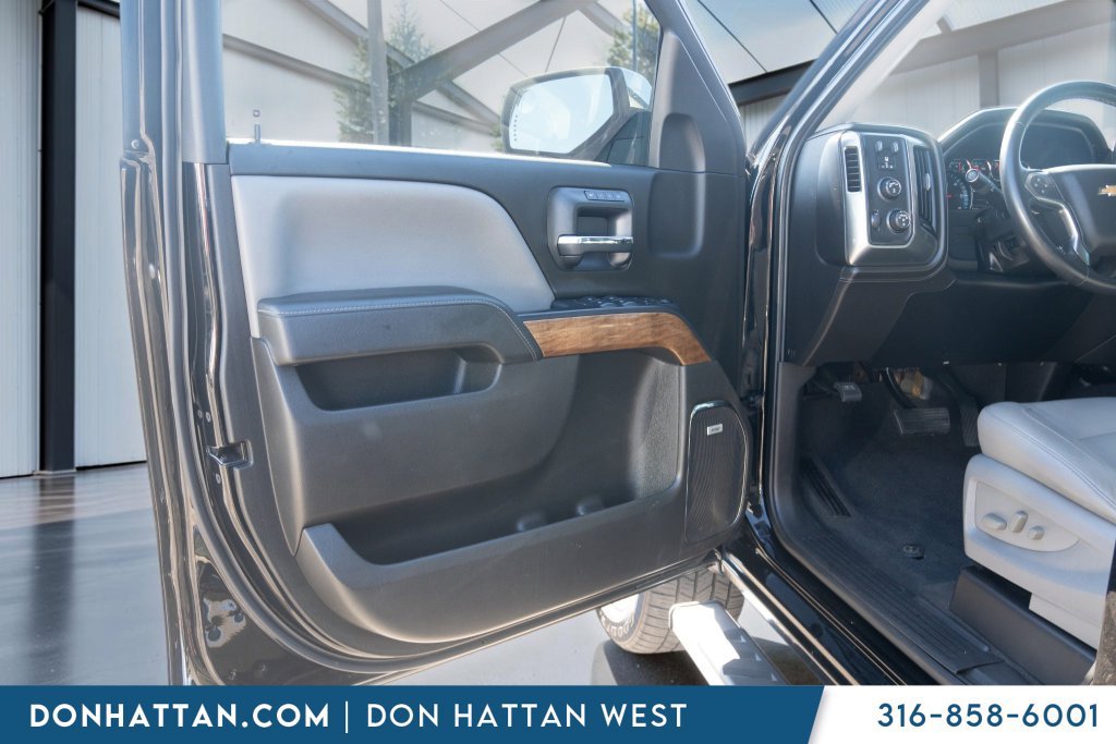 Used 2018 Chevrolet Silverado 1500 LTZ w/ Sport Package AWD/4WD image 14