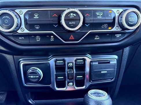 Used 2021 Jeep Wrangler Unlimited Sport image 36