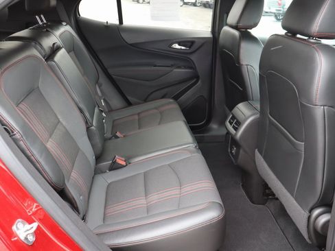 Used 2023 Chevrolet Equinox RS image 18