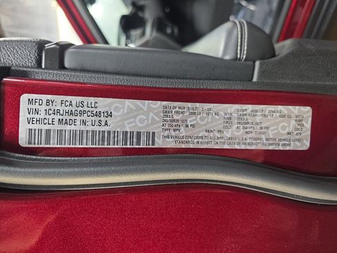 Used 2023 Jeep Grand Cherokee Altitude image 34