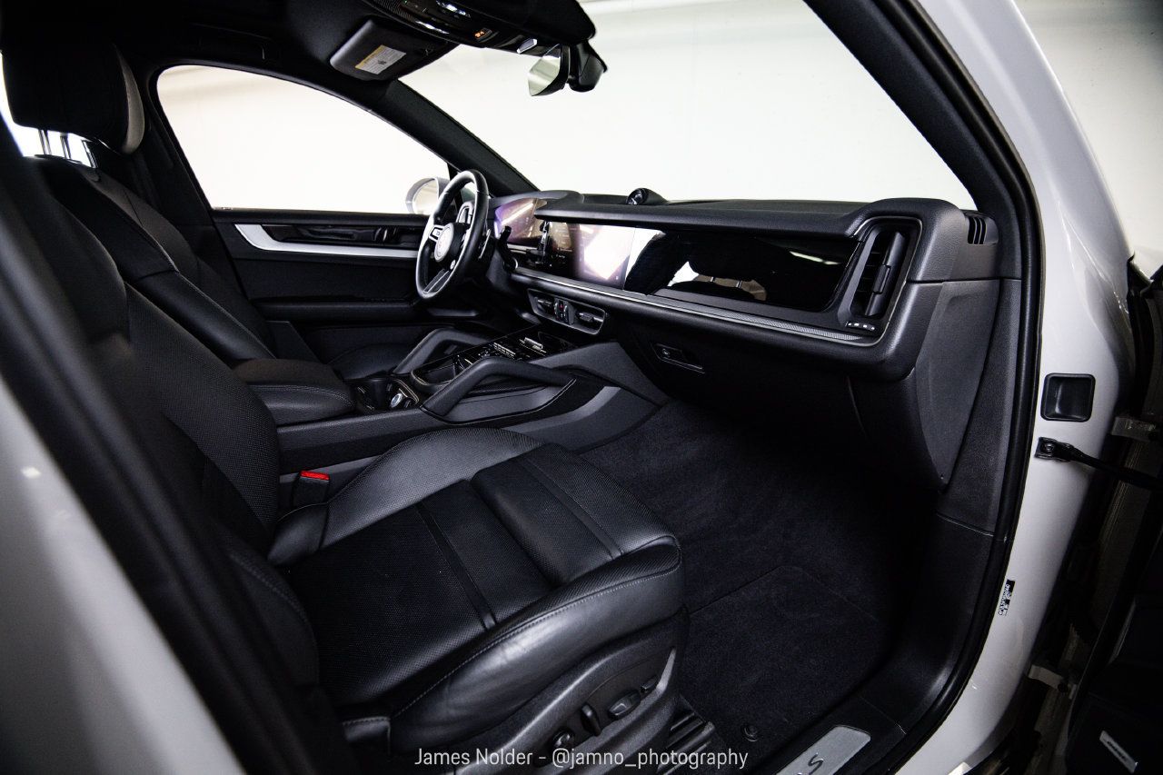 Certified 2024 Porsche Cayenne S AWD/4WD image 28