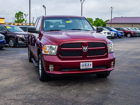 Used 2018 RAM 1500 Express AWD/4WD image 10