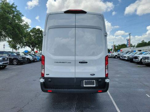 Used 2025 Ford Transit 250 148 High Roof Extended RWD image 8