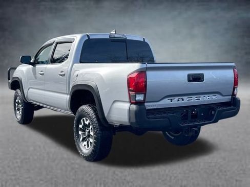 Used 2019 Toyota Tacoma TRD Off-Road AWD/4WD image 19