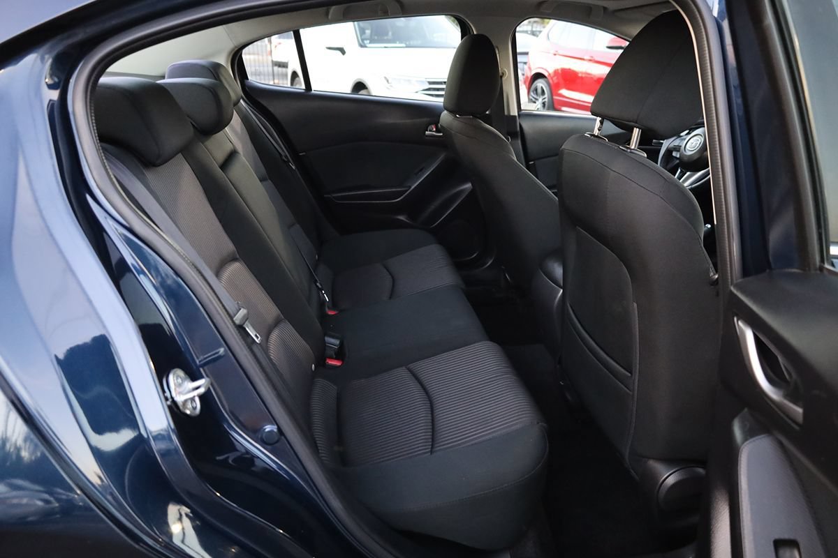 Used 2016 MAZDA MAZDA3 i Touring w/ Popular Equipment Package FWD image 14