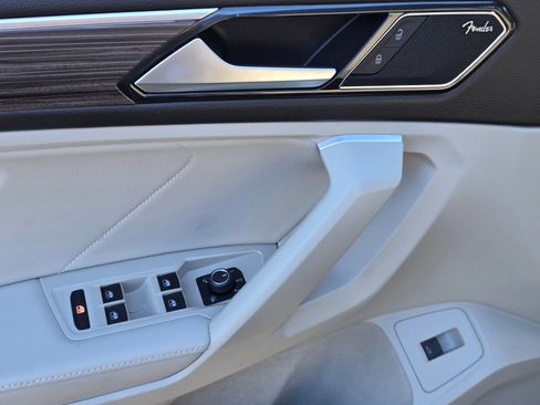 Used 2024 Volkswagen Tiguan SEL R-Line image 23