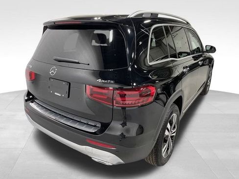 New 2025 Mercedes-Benz GLB 250 4MATIC image 9