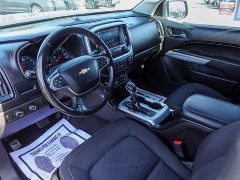 Used 2022 Chevrolet Colorado LT w/ Safety Package image 15