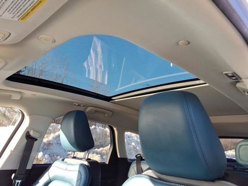 Used 2021 Lincoln Corsair Reserve w/ Equipment Group 201A image 13