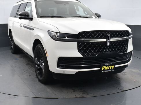 New 2025 Lincoln Navigator L Reserve w/ Jet Appearance Package image 1