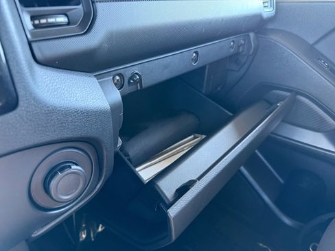 Used 2022 Nissan Frontier S w/ Technology Package image 18