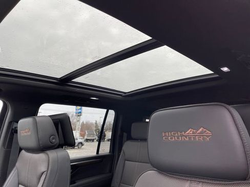 New 2026 Chevrolet Suburban High Country image 12