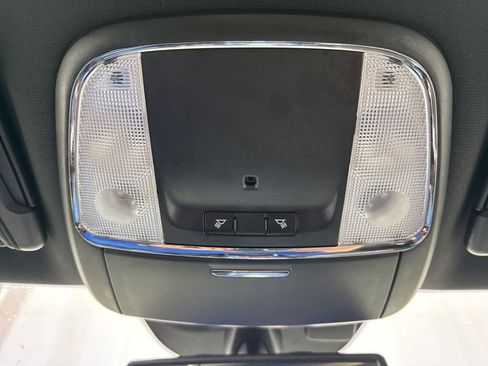 Used 2014 Chrysler 300 image 30