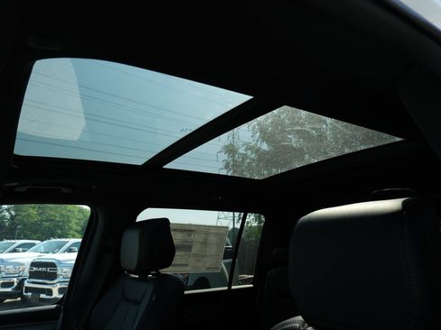 New 2026 Jeep Grand Wagoneer 4WD image 17