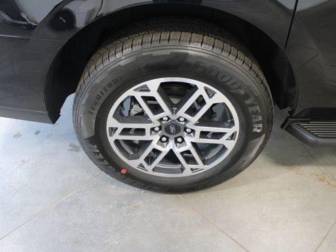 New 2025 Ford Expedition Max Active image 62