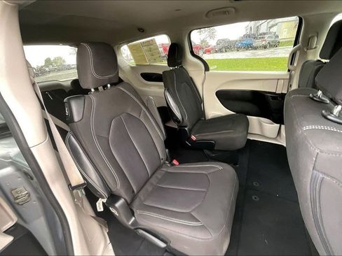 Used 2023 Chrysler Voyager LX FWD image 26