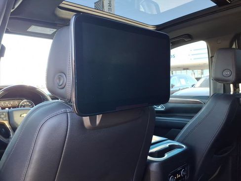 Used 2021 Chevrolet Tahoe High Country w/ Premium Package image 14